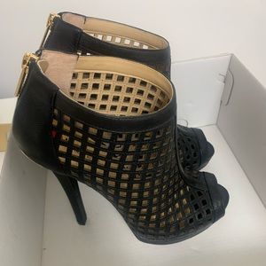 Leather black Micheal Kors booties